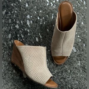 Franco sarto wedge heel 7.5